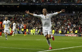 C.Ronaldo lập hat-trick giúp Real thắng tưng bừng