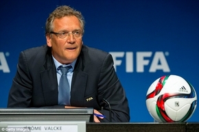 Tuồn vé ra &quot;chợ đen&quot;, Tổng thư ký FIFA mất chức!