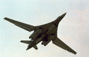 Máy bay ném bom chiến lược Nga phóng loạt tên lửa