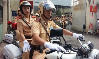 TPHCM bắt đầu xử phạt học sinh đi xe máy