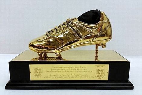 Rooney sẽ được trao tặng giày vàng đặc biệt