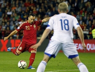 Đại thắng 4-0, Tây Ban Nha đoạt vé dự EURO 2016