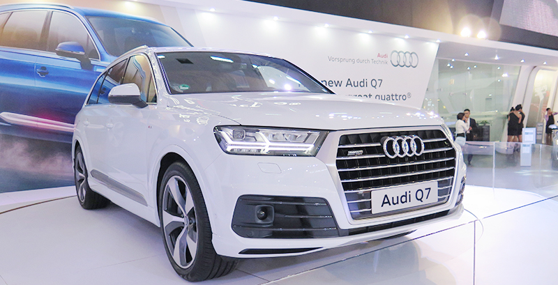 Audi Q7 2015 giá từ 3 tỷ đồng