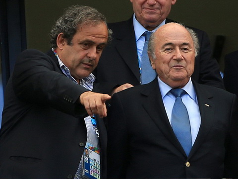 Hai ông Blatter và Platini đối mặt nguy cơ sụp đổ hoàn toàn tương lai chính trị