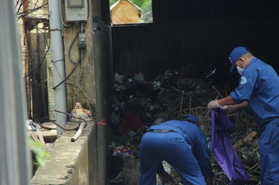 Xác trẻ sơ sinh bị vứt trong thùng rác