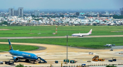 Nguy cơ đóng cửa sân bay Tân Sơn Nhất