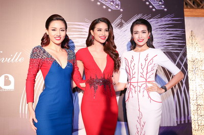 Tân Hoa hậu Hoàn vũ 2015 đẹp kiêu sa trên sàn catwalk