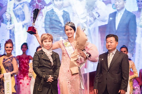 Lâm  Thùy Anh giành Á hậu 4 tại cuộc thi