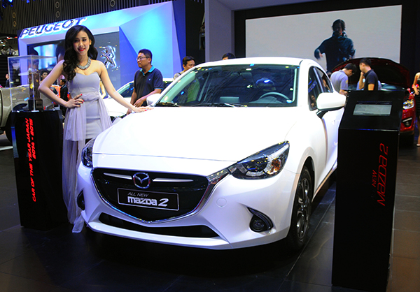 Mazda2 thế hệ mới tại triển lãm ô tô Việt Nam VMS 2015