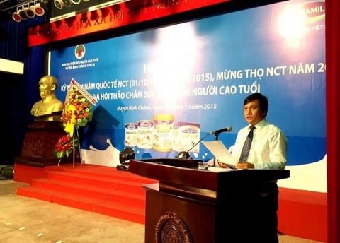 Ông Phan Nguyễn Minh Nhựt – Giám Đốc Kinh doanh khu vực TP.HCM, Vinamilk chia sẻ với người tiêu dùng tại TP.HCM những thông tin về công ty