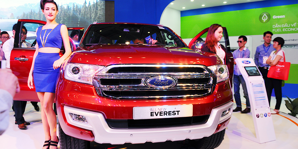 Ford Everest mới và Focus mới về Việt Nam