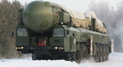 Nga tăng cường thử nghiệm vũ khí quân sự