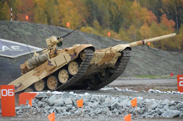 Xe tăng chiến đấu chủ lực T-90