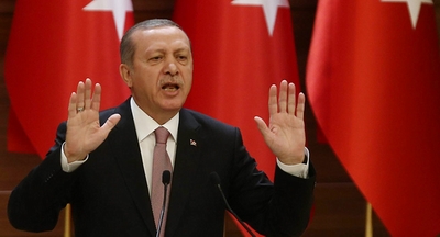 Tổng thống Thổ Nhĩ Kỳ bị quân đội quay lưng