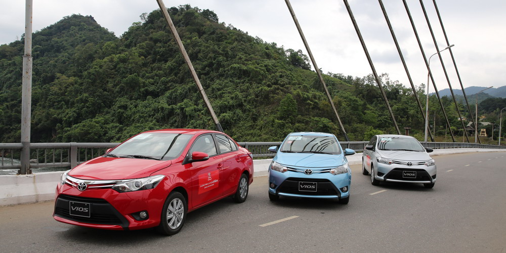 Nhận diện top 10 ô tô bán chạy nhất Việt Nam 2015-P1