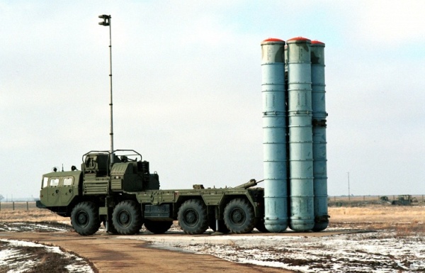 Hệ thống tên lửa phòng không S-400