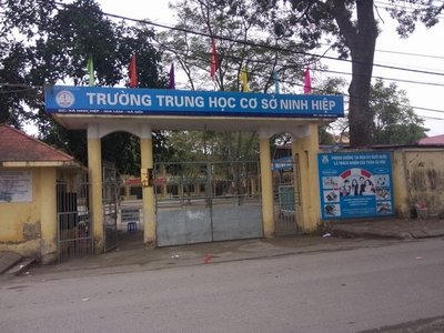 Trường THCS Ninh Hiệp.