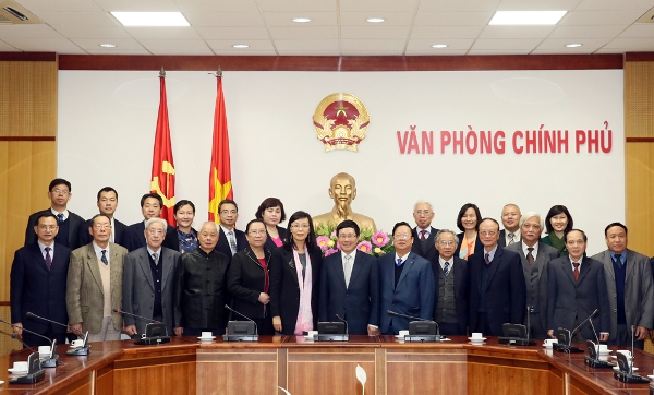 Phó Thủ tướng Phạm Bình Minh  tiếp Phó Chủ tịch Hội Hữu nghị đối ngoại nhân dân Trung Quốc Lâm Dy và các đại biểu dự Diễn đàn nhân dân Việt-Trung lần thứ 7. Ảnh:  VGP.