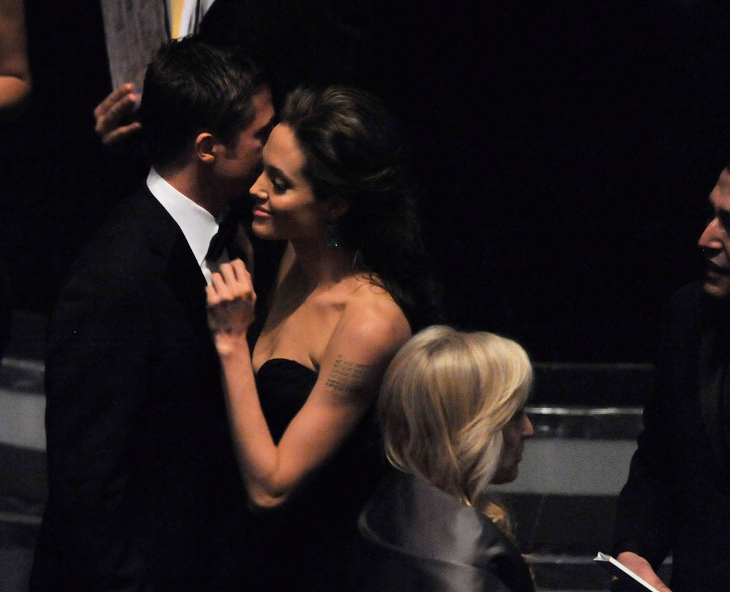 Cặp đôi quấn quýt không dời khi xuất hiện tại lễ trao giải Oscar 2009 