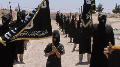 Sốc cảnh chiến binh IS công khai hành quyết mẹ