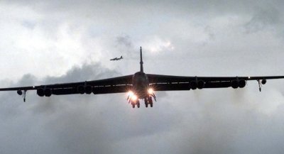 Mỹ tức tốc điều máy bay ném bom chiến lược tới Hàn Quốc