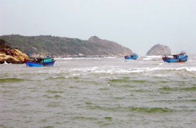 Truy tìm thủ phạm đâm chìm tàu cá Việt Nam ở Hoàng Sa