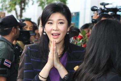 Cựu Thủ tướng Thái xinh đẹp bắt đầu cuộc chiến mới