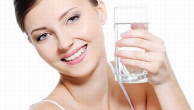 Uống nhiều nước giúp giảm nguy cơ béo phì
