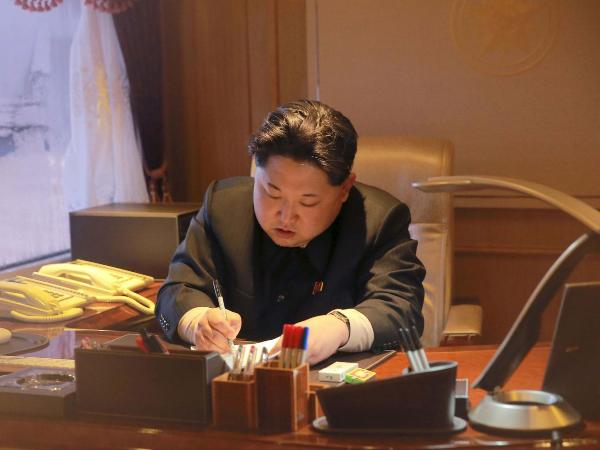 Chủ tịch Kim Jong Un liên tục gây sốc cho cộng đồng thế giới