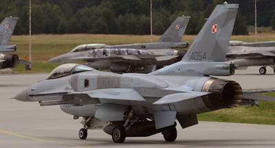 Ba Lan điều chiến đấu cơ F-16 tới Syria yểm trợ Mỹ