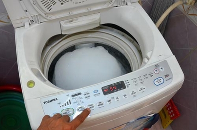Cảnh giác &quot;ổ vi trùng&quot; trong máy giặt