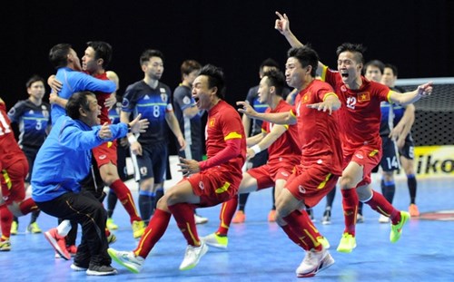 Giây phút vỡ hòa hạnh phúc của Futsal Việt Nam
