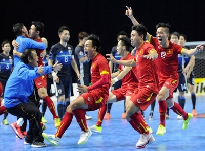 Hạnh phúc vỡ òa khi Futsal Việt Nam giành vé dự World Cup!