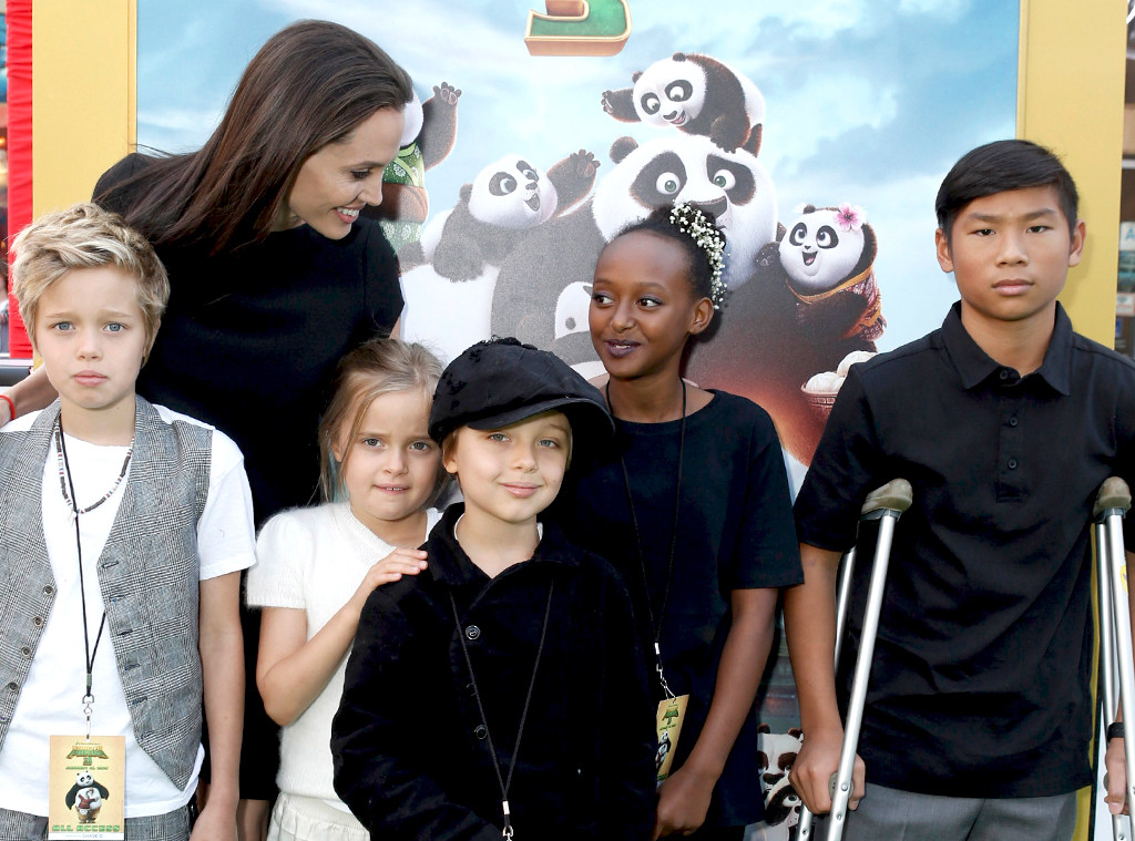 Angelina Jolie tiết lộ từng không hề muốn có con