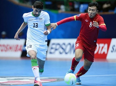 Vì sao Futsal Việt Nam thua thảm 1-13 trước Iran?