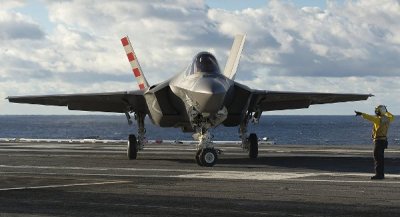 F-35 phô diễn sức mạnh tác chiến &quot;độc nhất vô nhị&quot;