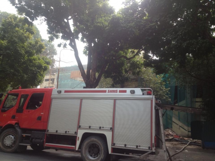 Cháy lớn tại Cung Thiếu nhi Hà Nội, khói nghi ngút