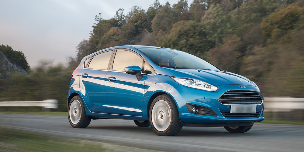 Ford Fiesta: Nhỏ và an toàn cho phái đẹp