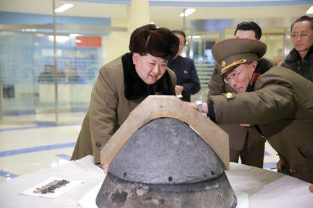 Chủ tịch Triều Tiên Kim Jong Un liên tục thách thức thế giới bằng các vụ thử hạt nhân và tên lửa
