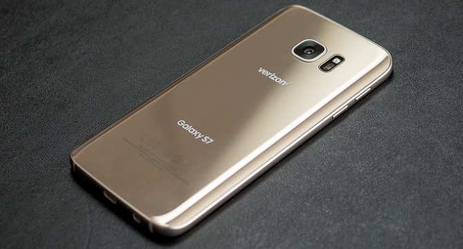 Samsung đã bán 10 triệu điện thoại Galaxy S7 trong tháng Ba.