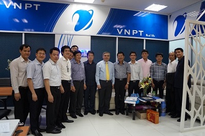 Thứ trưởng Bộ Thông tin và Truyền thông tới thăm Văn phòng đại diện VNPT tại Lào