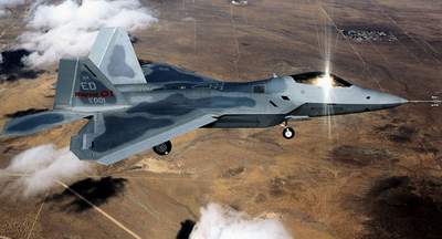 Mỹ triển khai chiến đấu cơ F-22 tới Anh