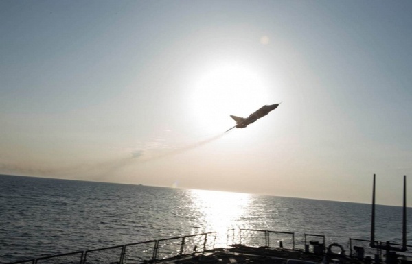Nga và Mỹ lại rơi vào căng thẳng vì vụ chạm trán giữa máy bay chiến đấu và tàu chiến