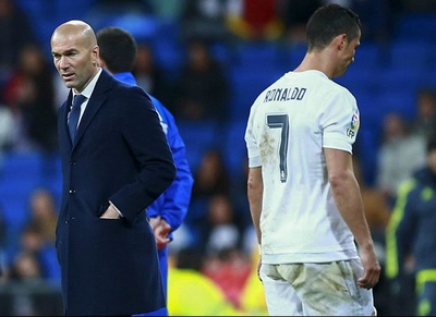 C.Ronaldo chấn thương, lỡ trận bán kết Champions League?