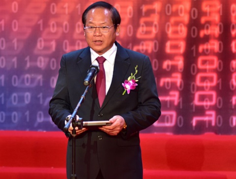 Bộ trưởng Bộ Thông tin và Truyền thông Trương Minh Tuấn phát biểu tại lễ vinh danh và trao giải Sao Khuê 2016.