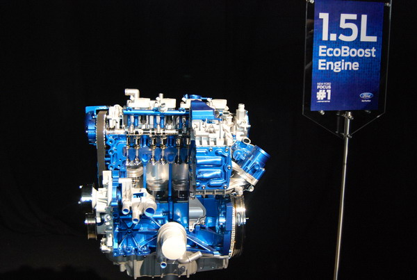 Động cơ EcoBoost 1.5L của Ford Focus có sức mạnh vượt trội Toyota Camry 2.5Q, Honda Accord 2.4..., trong khi tiêu thụ nhiên liệu thấp hơn