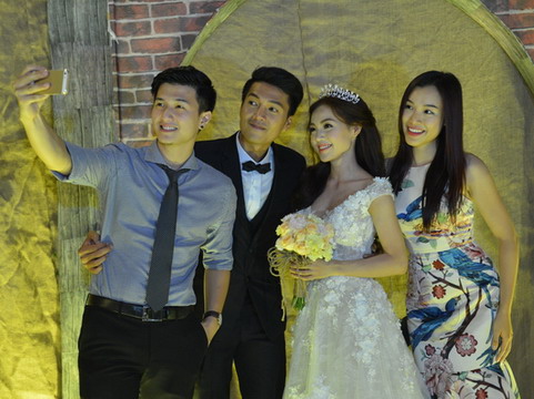 Sao nô nức đi dự đám cưới 'Soái ca màn ảnh Việt'