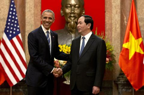 Tổng thống Mỹ Barack Obama (bên trái) trong cuộc hội đàm với Chủ tịch nước Trần Đại Quang (Ảnh AP)