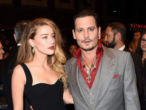 Người đẹp lưỡng tính Amber Heard đệ đơn ly dị chàng 'Cướp biển Caribbe'