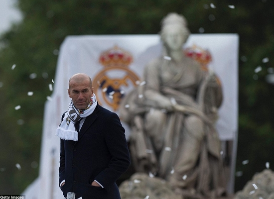 C.Ronaldo và HLV Zidane, 2 nhân vật góp công lớn vào thắng lợi của Real Madrid